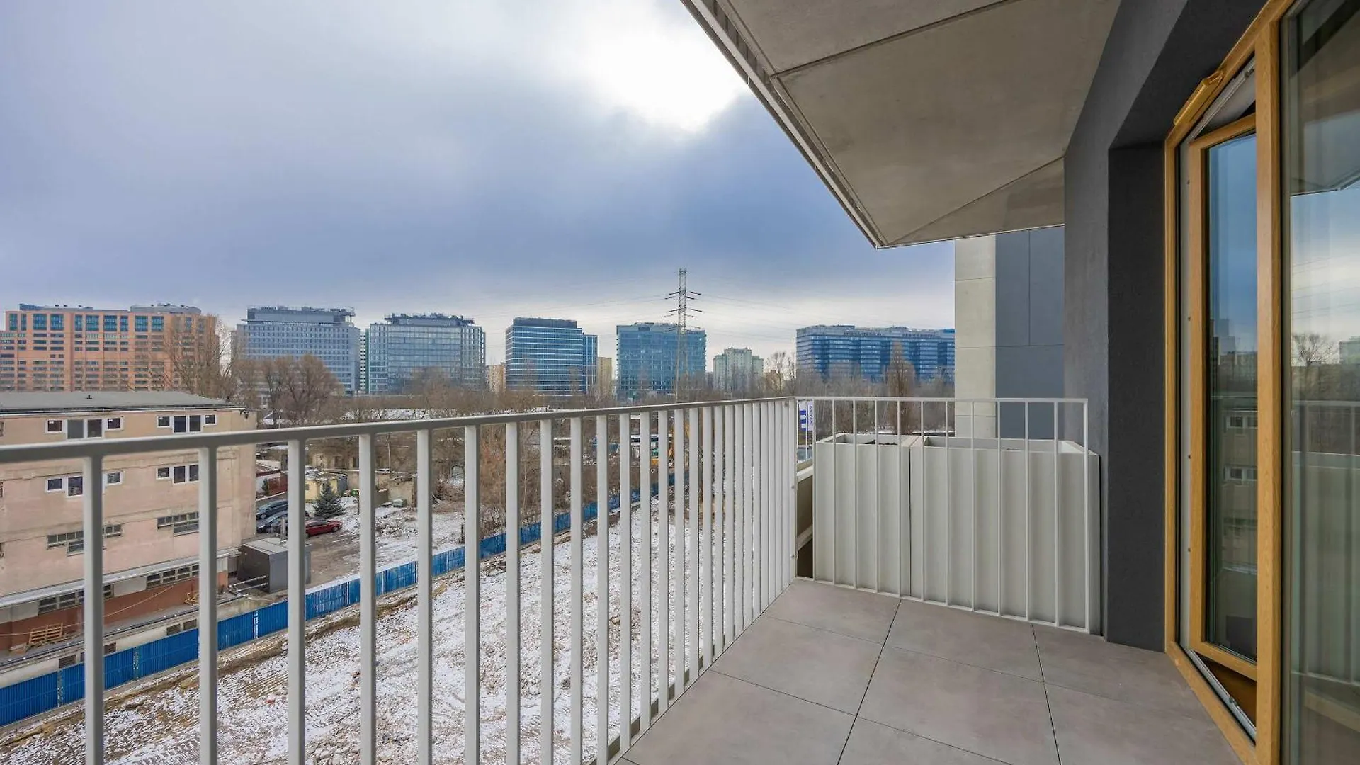 Exceptional Apartments For 6 People By Renters Prestige Varsovie