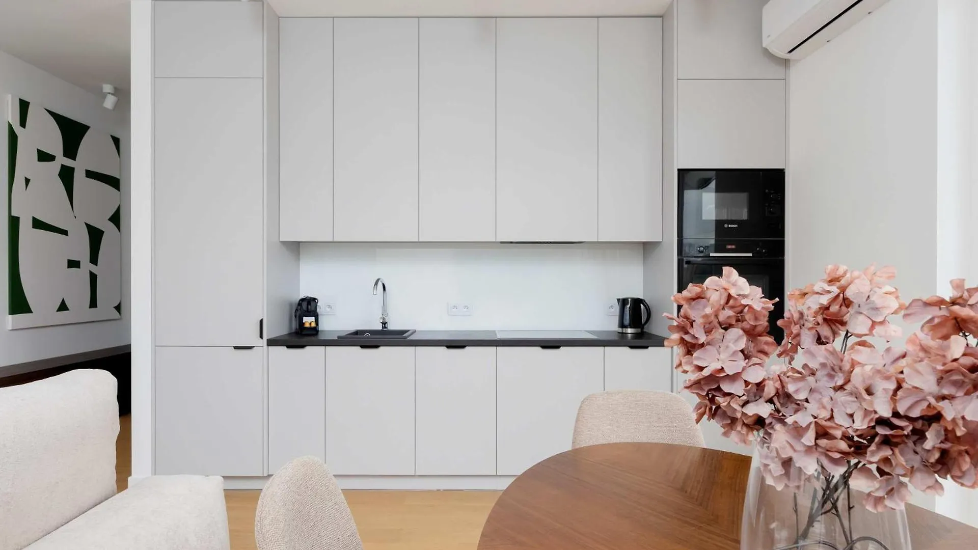 Exceptional Apartments For 6 People By Renters Prestige Varsó Lengyelország