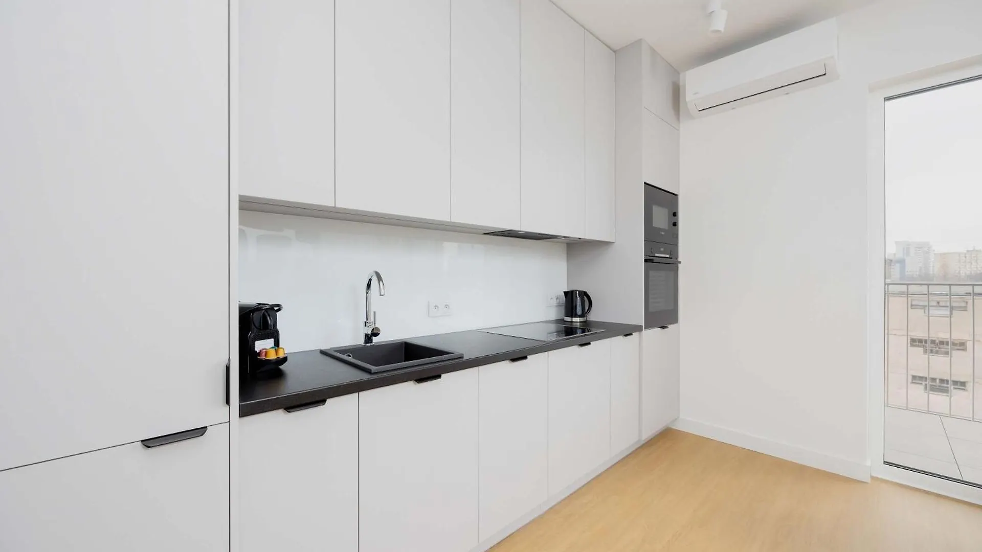 Exceptional Apartments For 6 People By Renters Prestige Varsó