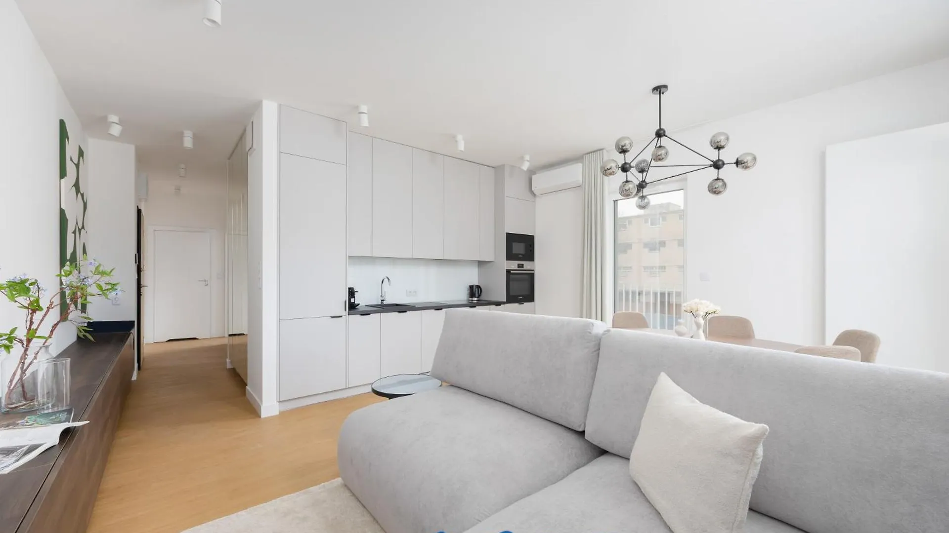 Exceptional Apartments For 6 People By Renters Prestige Varsó