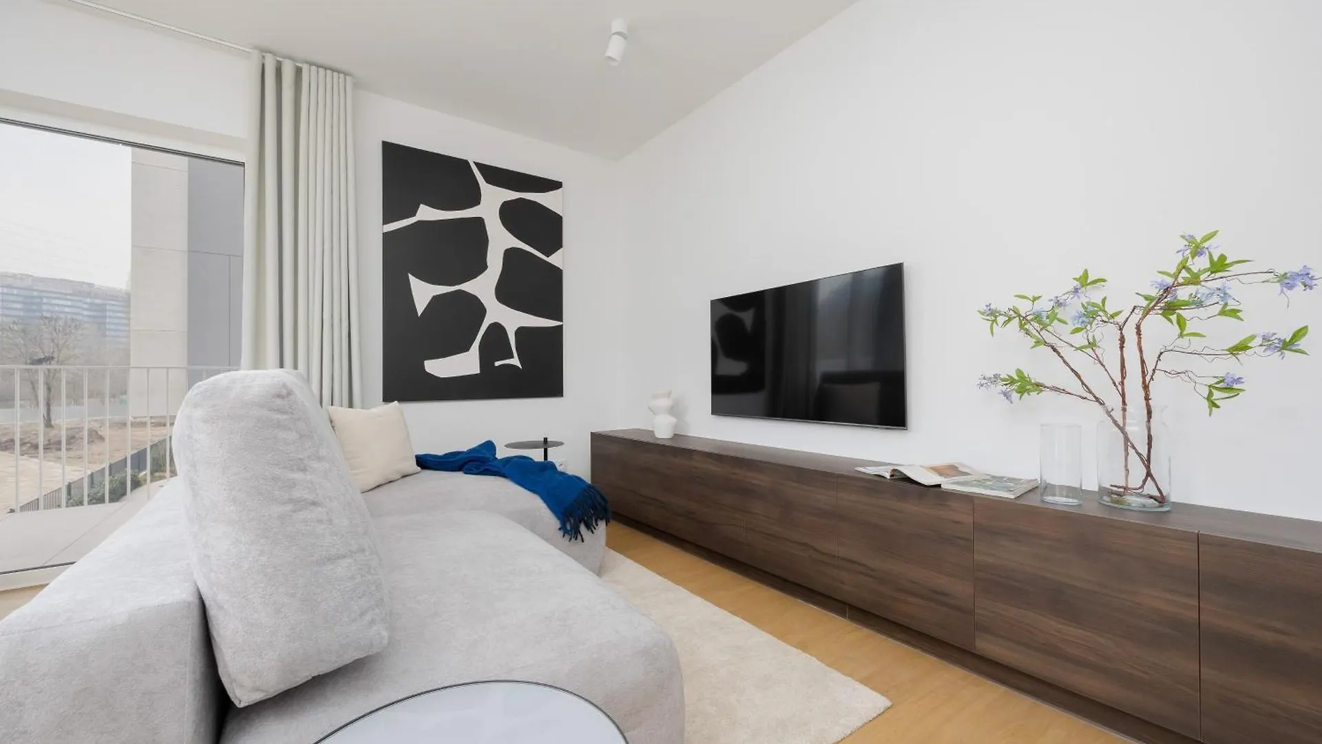 Exceptional Apartments For 6 People By Renters Prestige Varsó
