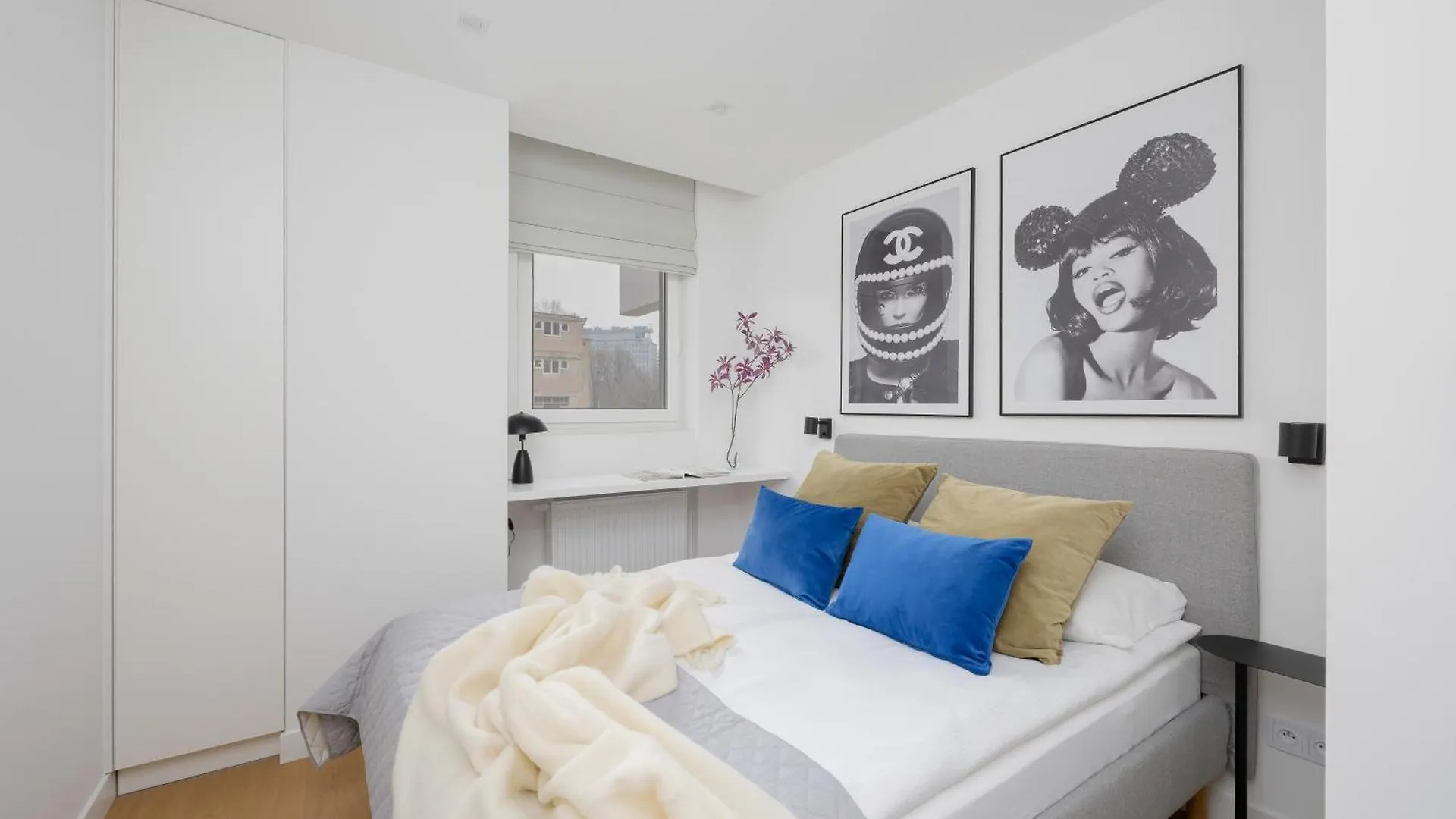 Exceptional Apartments For 6 People By Renters Prestige Varsó Lengyelország