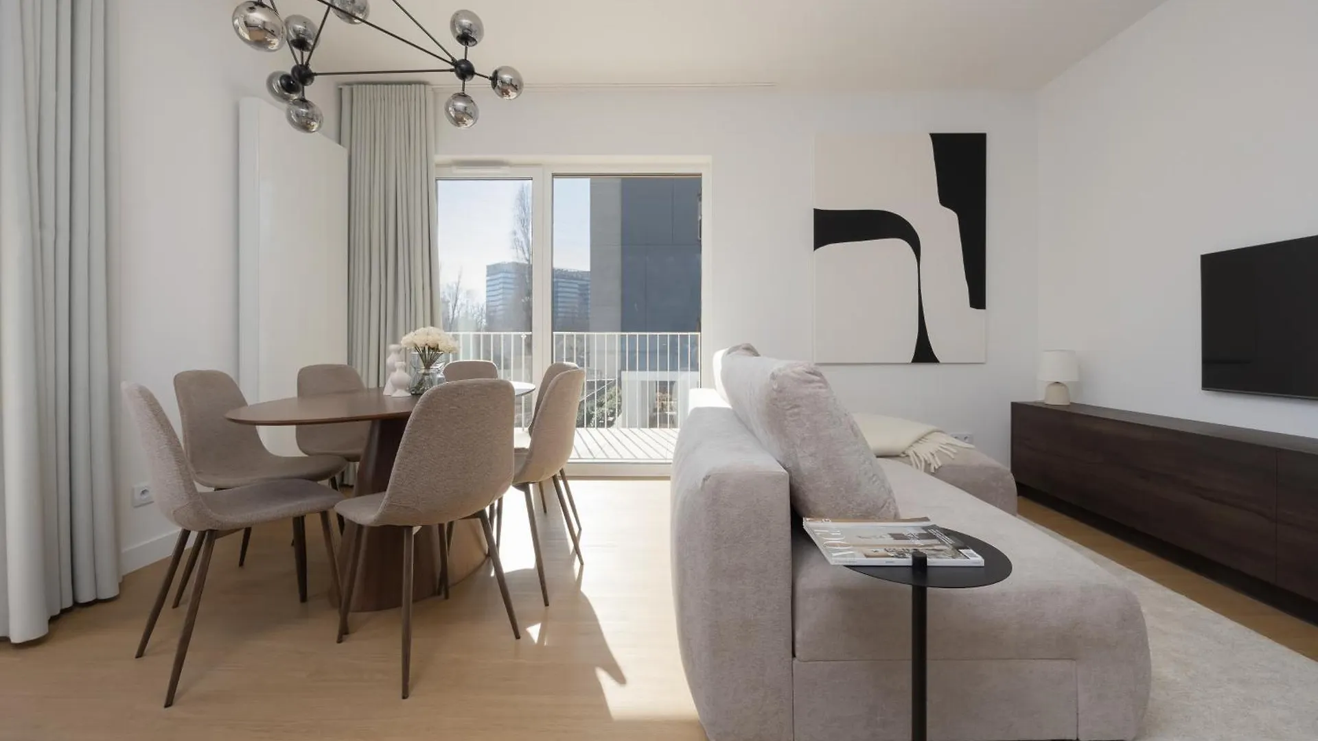 Exceptional Apartments For 6 People By Renters Prestige Varsovie