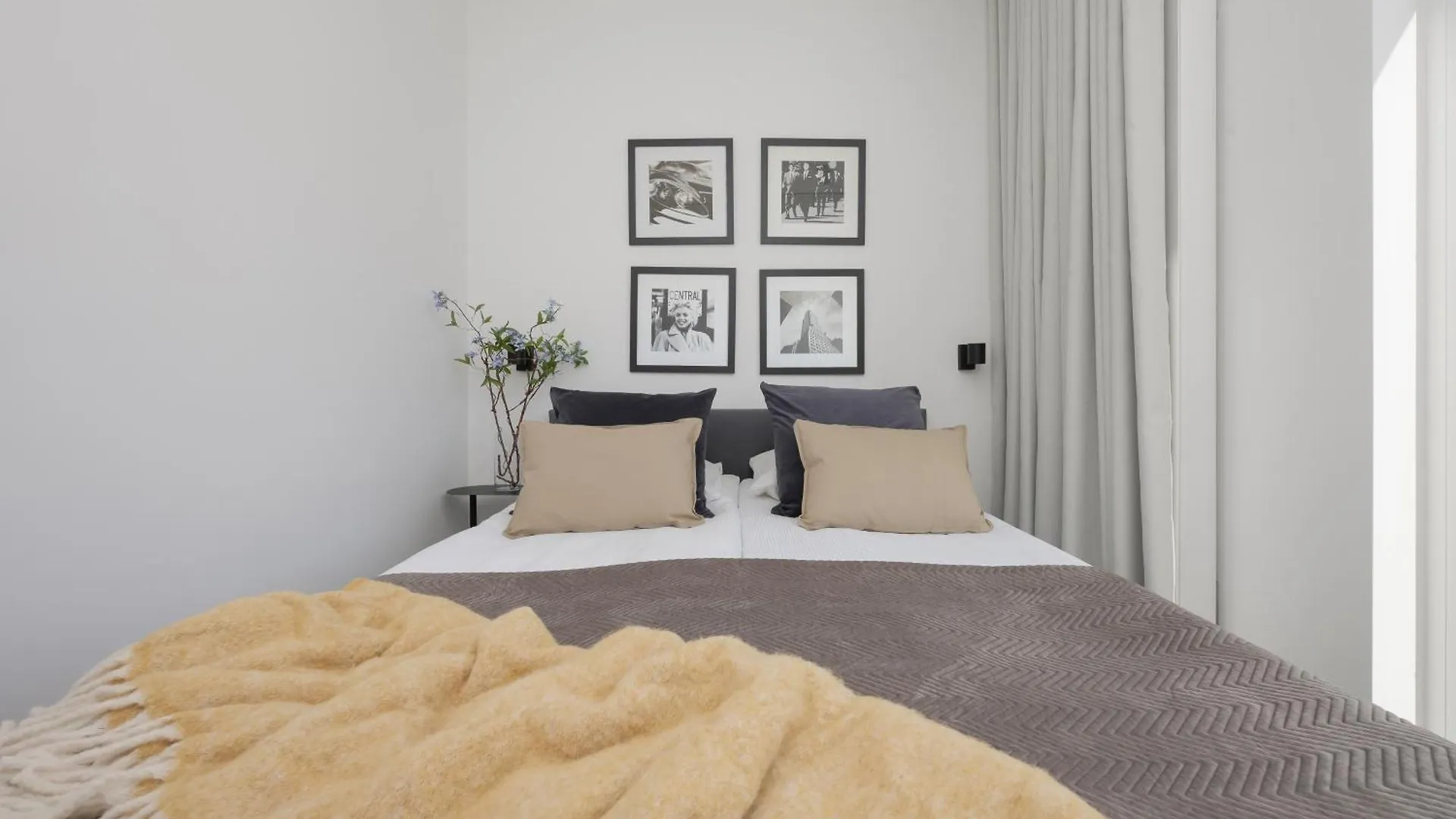 Exceptional Apartments For 6 People By Renters Prestige Varsó 0*,  Lengyelország