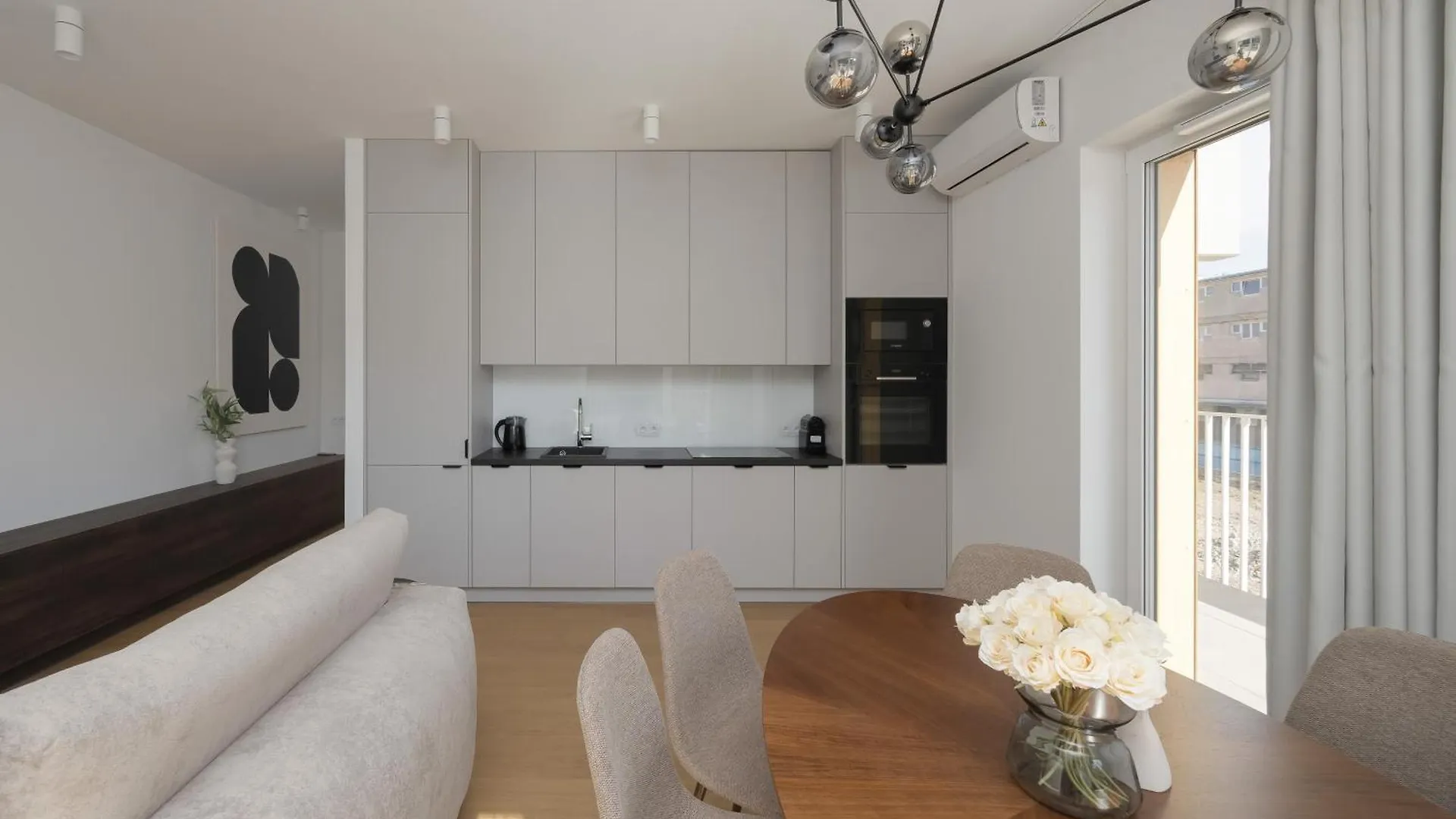 Exceptional Apartments For 6 People By Renters Prestige Varsó