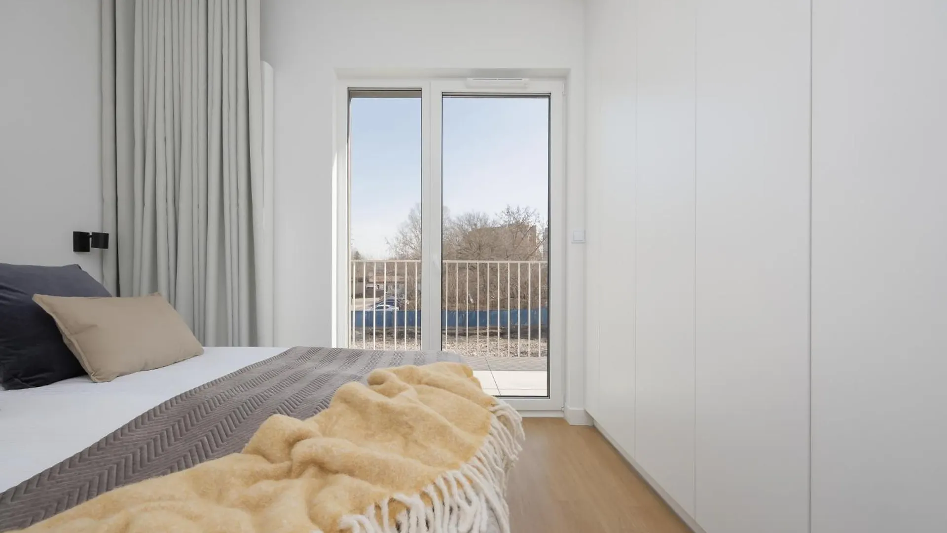 Exceptional Apartments For 6 People By Renters Prestige Varsó